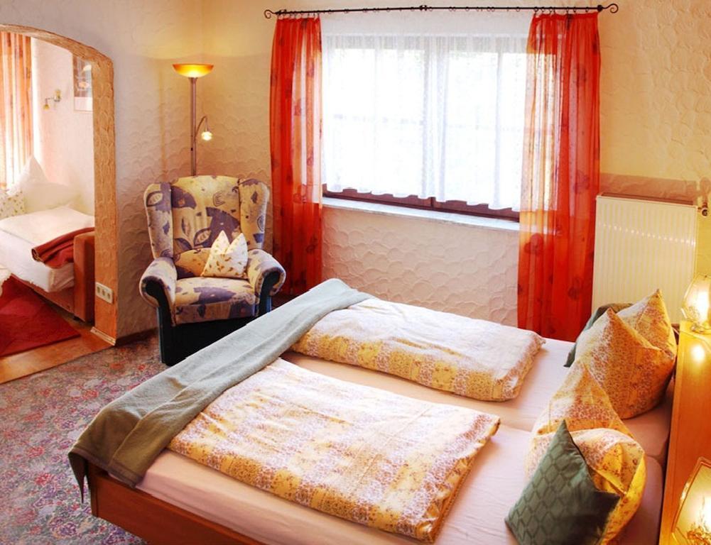 Landhotel Schonblick Bad Herrenalb Habitación foto